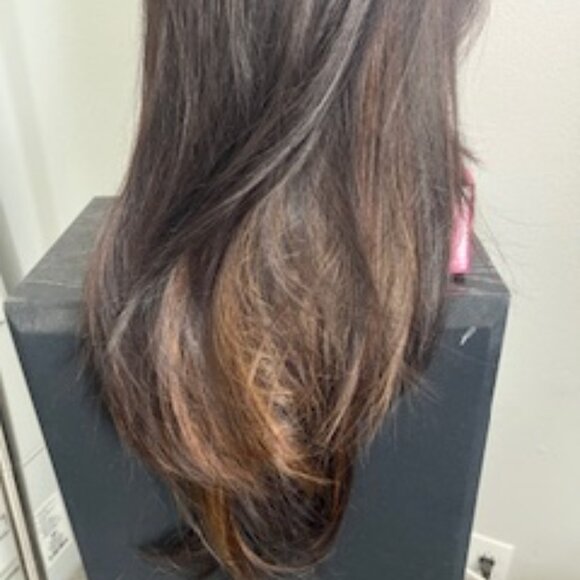 New lace front free part wig Melvina color Dark Brown with a lighter brown - Picture 8 of 10